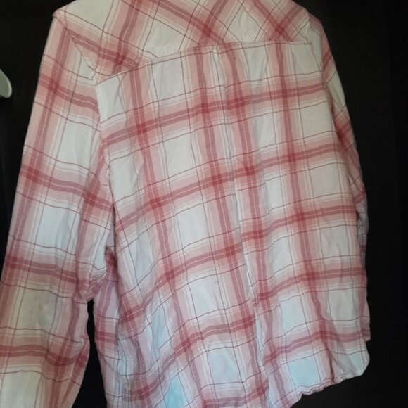 Large Pink Flannel - Picture 3 of 4